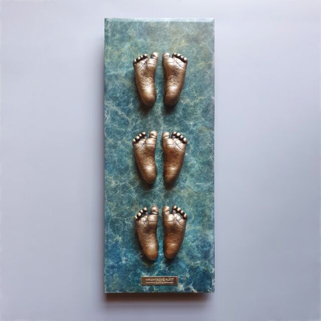 One of our families commissioned this little work of art for their beach house. They asked if we could add any sea-inspired patinas to the bronze backing panel and here's what we came up with. We call it 'Sea Foam'. The perfect backdrop for those precious little feet ❤️️

To find out what we can make for your family, get in touch with our friendly team at info@wrightsonandplatt.com

#bronzeart #babycastings #babyfeet #newparentsgift #bronzesculpture #bespoke #personalisedgifts #luxury #lifecasting #newbaby #luxurybaby #family #bronze